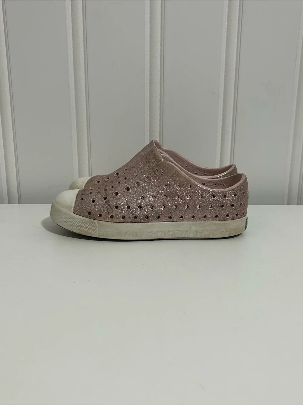 Native Jefferson Kids Glitter Slip-On Sneakers - Pink